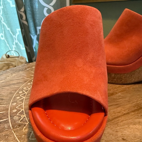 Vince Camuto Danvy Reddish Orange Suede Wedge - Size 8 M - Picture 8 of 15